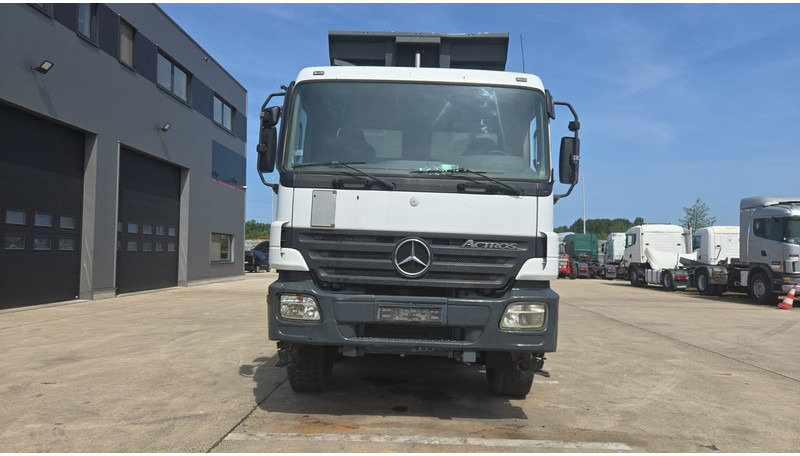 Mercedes-Benz Actros 4141 (EPS / 8X6 / GRAND PONT / BIG AXLE / LAMES / STEEL / V6) - قلابات: صور 2 Mercedes-Benz Actros 4141 (EPS / 8X6 / GRAND PONT / BIG AXLE / LAMES / STEEL / V6) - قلابات: صور 2