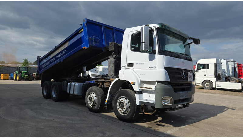 Mercedes-Benz Axor 3243 (BOITE MANUELLE / MANUAL GEARBOX / LAMES / 8X4 / MANUAL GETRIEBE) - قلابات: صور 4 Mercedes-Benz Axor 3243 (BOITE MANUELLE / MANUAL GEARBOX / LAMES / 8X4 / MANUAL GETRIEBE) - قلابات: صور 4