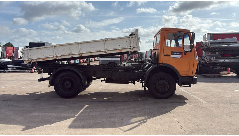 Mercedes-Benz SK 1628 (V8 / LAMES / GRAND PONT / POMPE MANUELLE) - قلابات: صور 4 Mercedes-Benz SK 1628 (V8 / LAMES / GRAND PONT / POMPE MANUELLE) - قلابات: صور 4