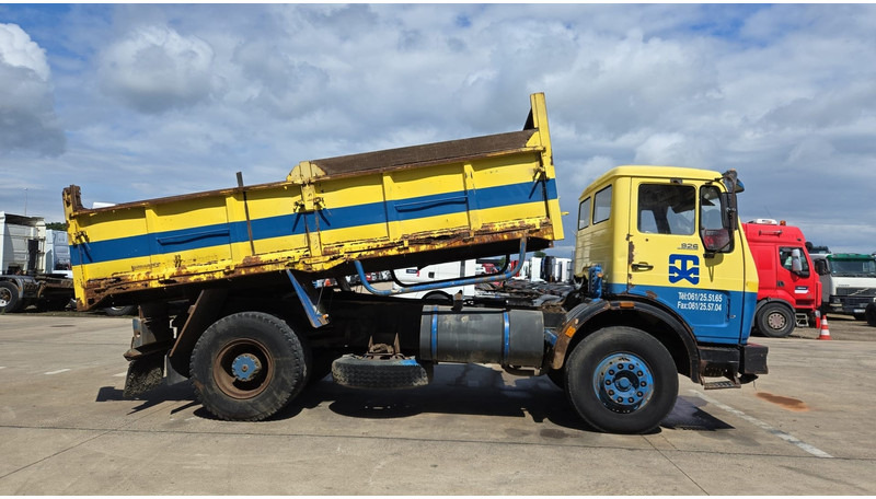 Mercedes-Benz SK 1928 (V8 / LAMES / GRAND PONT / BOITE MANUELLE / POMPE MANUELLE) - قلابات: صور 4 Mercedes-Benz SK 1928 (V8 / LAMES / GRAND PONT / BOITE MANUELLE / POMPE MANUELLE) - قلابات: صور 4