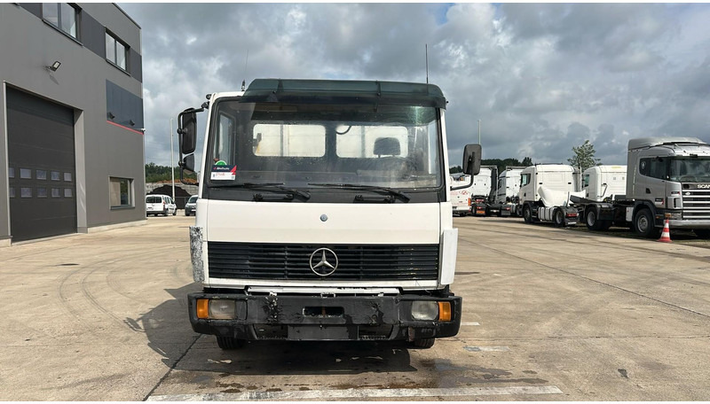 Mercedes-Benz SK 809 (POMPE MANUELLE / MANUAL PUMP / HELPER / AUXILAIRY / SPER / STEEL SUSP.) - قلابات: صور 2 Mercedes-Benz SK 809 (POMPE MANUELLE / MANUAL PUMP / HELPER / AUXILAIRY / SPER / STEEL SUSP.) - قلابات: صور 2