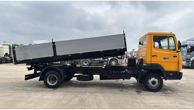 Mercedes-Benz SK 814 (MANUAL PUMP / POMPE MANUELLE / LAMES) - قلابات: صور 3 Mercedes-Benz SK 814 (MANUAL PUMP / POMPE MANUELLE / LAMES) - قلابات: صور 3