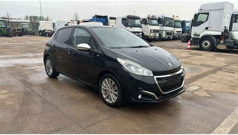 Peugeot 208 (BELGIAN CAR / AIRCO / 5 DOORS / PETROL) - هاتشباك: صور 2 Peugeot 208 (BELGIAN CAR / AIRCO / 5 DOORS / PETROL) - هاتشباك: صور 2