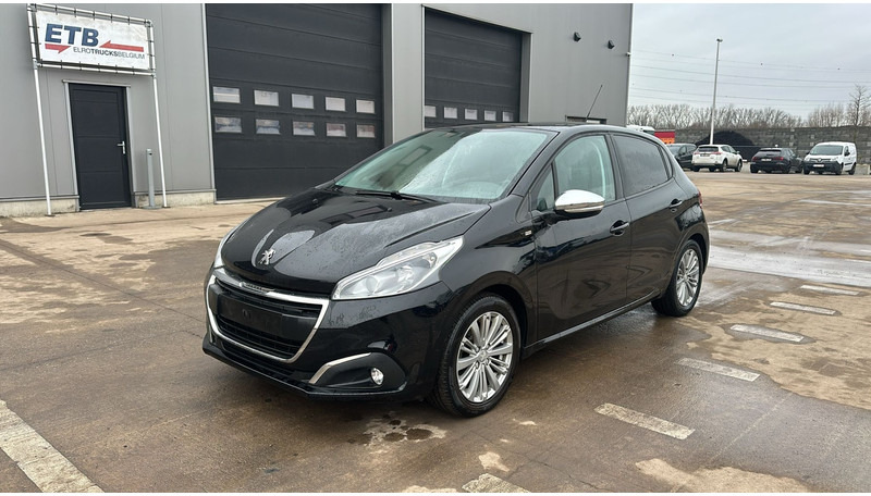 Peugeot 208 (BELGIAN CAR / AIRCO / 5 DOORS / PETROL) - سيارة: صور 1 Peugeot 208 (BELGIAN CAR / AIRCO / 5 DOORS / PETROL) - سيارة: صور 1