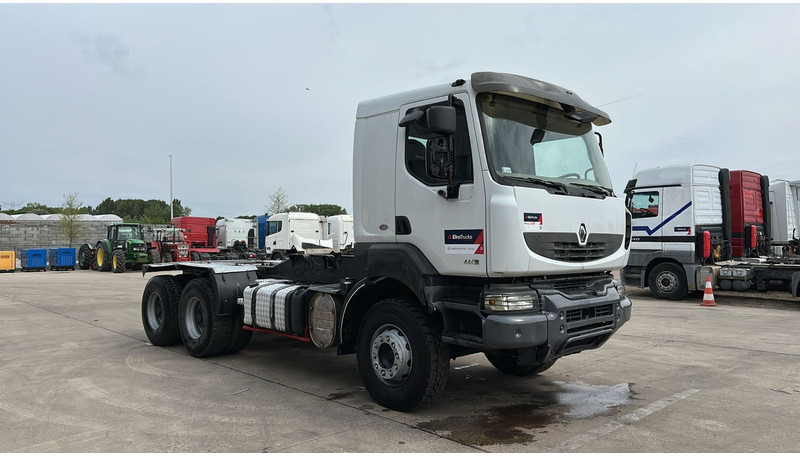 Renault Kerax 460 DXI (TRES BONNE ETAT / LAMES / BOITE MANUELLE / MANUAL GEARBOX / PROPRE / GRAND PONT) - شاحنة جرار: صور 3 Renault Kerax 460 DXI (TRES BONNE ETAT / LAMES / BOITE MANUELLE / MANUAL GEARBOX / PROPRE / GRAND PONT) - شاحنة جرار: صور 3