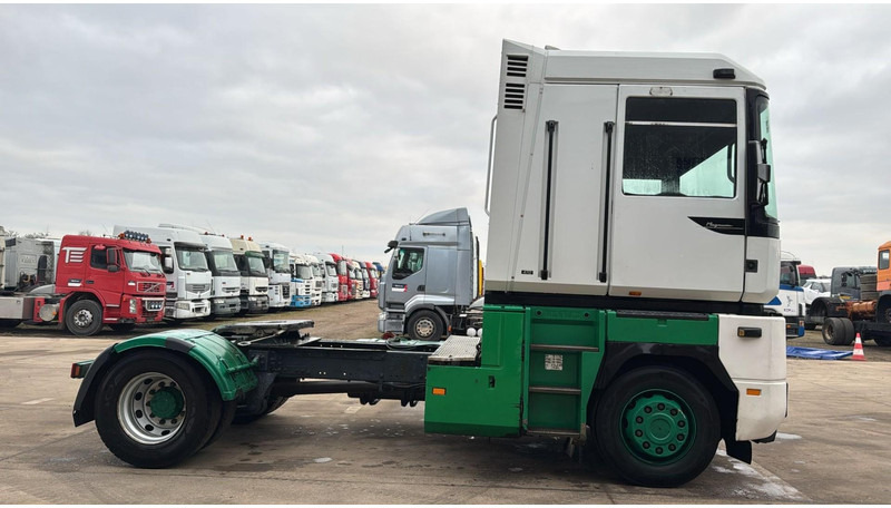 Renault Magnum 470 (POMPE MANUELLE / MANUAL PUMP / BOITE MANUELLE / MANUAL GEARBOX) - شاحنة جرار: صور 4 Renault Magnum 470 (POMPE MANUELLE / MANUAL PUMP / BOITE MANUELLE / MANUAL GEARBOX) - شاحنة جرار: صور 4