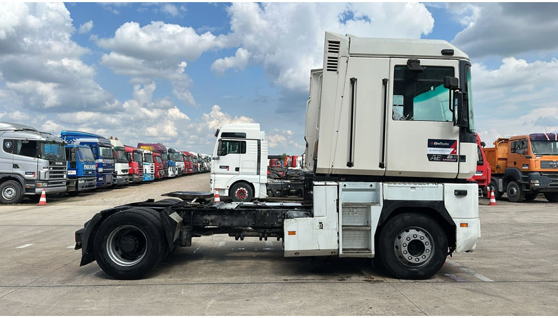 Renault Magnum AE 420 (2 CULLASE / MANUAL PUMP / POMPE MANUELLE / GRAND PONT / BIG AXLE) - شاحنة جرار: صور 3 Renault Magnum AE 420 (2 CULLASE / MANUAL PUMP / POMPE MANUELLE / GRAND PONT / BIG AXLE) - شاحنة جرار: صور 3