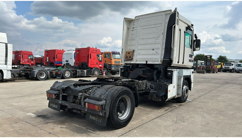 Renault Magnum AE 420 (2 CULLASE / MANUAL PUMP / POMPE MANUELLE / GRAND PONT / BIG AXLE) - شاحنة جرار: صور 4 Renault Magnum AE 420 (2 CULLASE / MANUAL PUMP / POMPE MANUELLE / GRAND PONT / BIG AXLE) - شاحنة جرار: صور 4