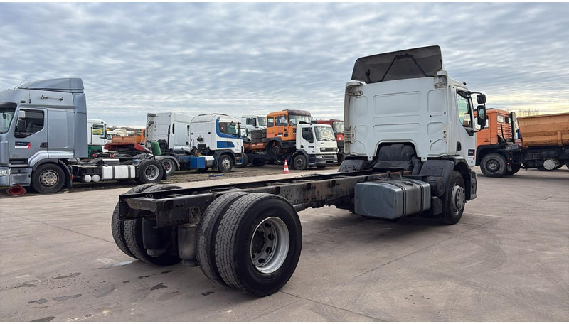 Renault Premium 250 (POMPE MANUELLE / MANUAL PUMP) - الشاسيه شاحنة: صور 4 Renault Premium 250 (POMPE MANUELLE / MANUAL PUMP) - الشاسيه شاحنة: صور 4