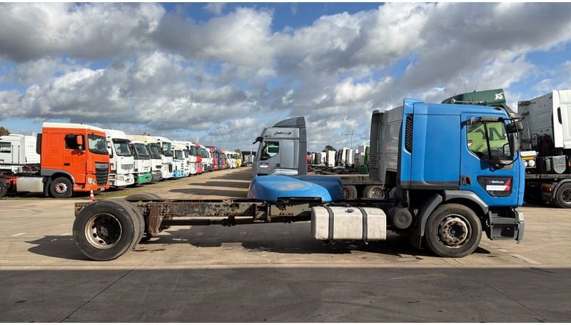 Renault Premium 320 (BOITE MANUELLE / MANUAL GEARBOX) - الشاسيه شاحنة: صور 3 Renault Premium 320 (BOITE MANUELLE / MANUAL GEARBOX) - الشاسيه شاحنة: صور 3