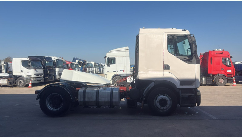 Renault Premium 385 (POMPE MANUELLE / MANUAL PUMP / BOITE MANUELLE / GRAND PONT) - شاحنة جرار: صور 4 Renault Premium 385 (POMPE MANUELLE / MANUAL PUMP / BOITE MANUELLE / GRAND PONT) - شاحنة جرار: صور 4