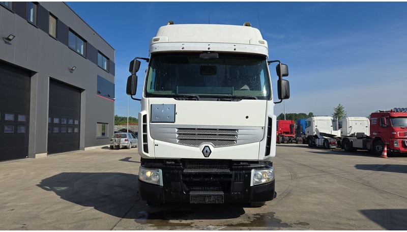 Renault Premium 450 DXI (BOITE MANUELLE / MANUAL GEARBOX / 6X2 / LAMES DEVANT) - الشاسيه شاحنة: صور 2 Renault Premium 450 DXI (BOITE MANUELLE / MANUAL GEARBOX / 6X2 / LAMES DEVANT) - الشاسيه شاحنة: صور 2