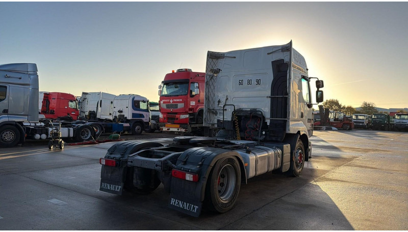 Renault Premium 450 (MANUAL GEARBOX / BOITE MANUELLE) - شاحنة جرار: صور 4 Renault Premium 450 (MANUAL GEARBOX / BOITE MANUELLE) - شاحنة جرار: صور 4