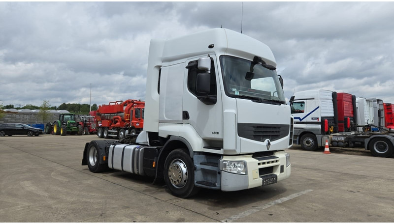 Renault Premium 460 DXI (2 TANKS / AIRCO / CLEAN / PROPRE) - شاحنة جرار: صور 3 Renault Premium 460 DXI (2 TANKS / AIRCO / CLEAN / PROPRE) - شاحنة جرار: صور 3