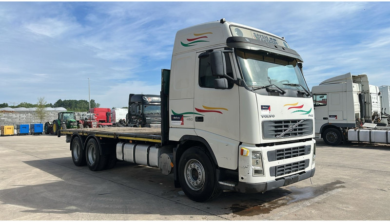 Volvo FH 12 - 460 (BOITE MANUELLE / MANUAL GEARBOX / 10 TYRES / 6X2 / AC / AIRCO) - شاحنات مسطحة: صور 3 Volvo FH 12 - 460 (BOITE MANUELLE / MANUAL GEARBOX / 10 TYRES / 6X2 / AC / AIRCO) - شاحنات مسطحة: صور 3