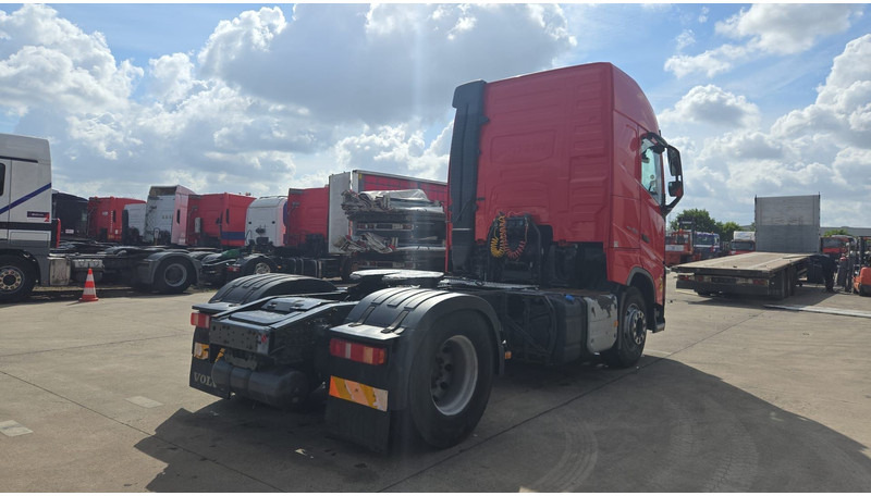 Volvo FH 460 (GOOD CONDITION / EURO 6 / FRIGO / LANE ASSIST) - شاحنة جرار: صور 5 Volvo FH 460 (GOOD CONDITION / EURO 6 / FRIGO / LANE ASSIST) - شاحنة جرار: صور 5