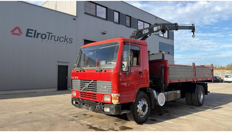 Volvo FL 10 - 320 (MANUAL PUMP / STEEL SUSP. / CRANE / LAMES / POMPE MANUELLE) - شاحنات مسطحة, شاحنة كرين: صور 1 Volvo FL 10 - 320 (MANUAL PUMP / STEEL SUSP. / CRANE / LAMES / POMPE MANUELLE) - شاحنات مسطحة, شاحنة كرين: صور 1