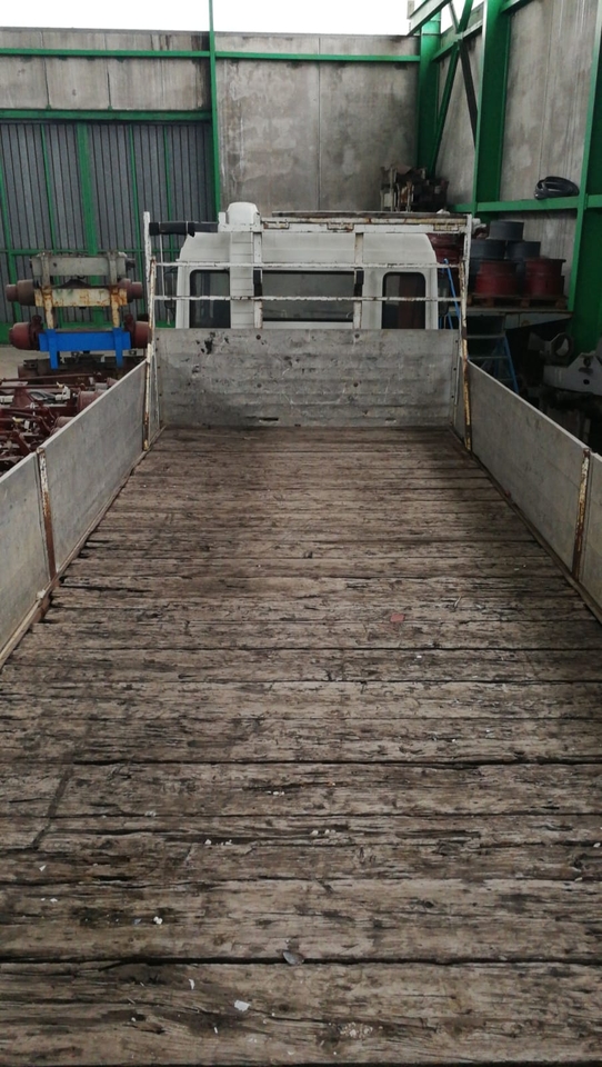 شاحنات مسطحة Iveco 190.26 RHD: صور 7 شاحنات مسطحة Iveco 190.26 RHD: صور 7