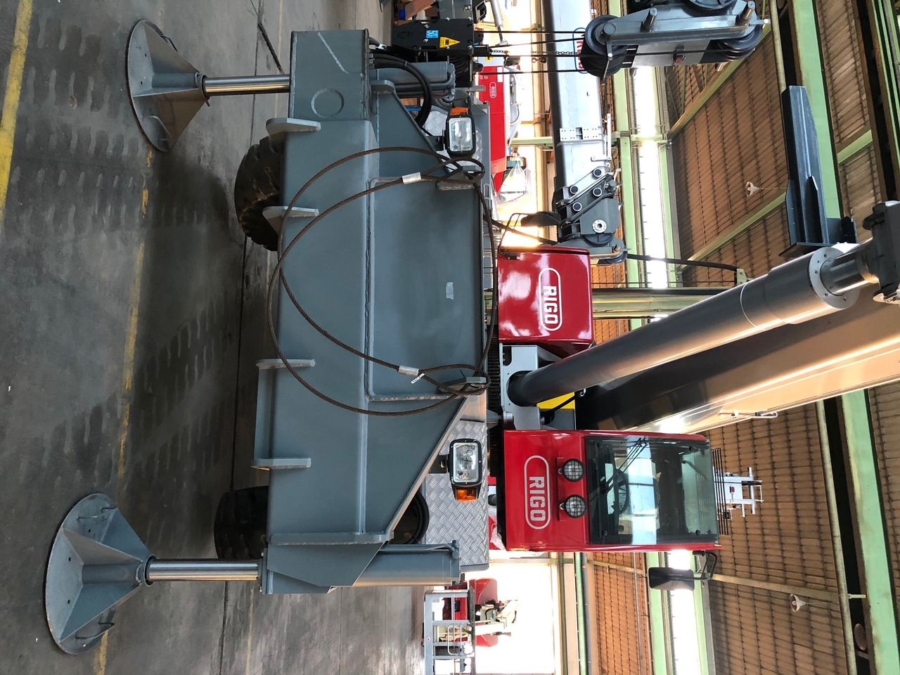 Rigo RT 500 - رافعة الطرق الوعرة: صور 2 Rigo RT 500 - رافعة الطرق الوعرة: صور 2