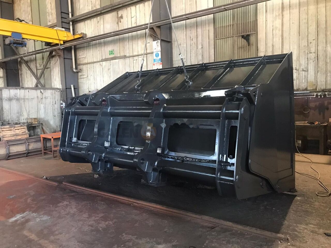 Galen High Dump Bucket - بكت شيول: صور 1 Galen High Dump Bucket - بكت شيول: صور 1