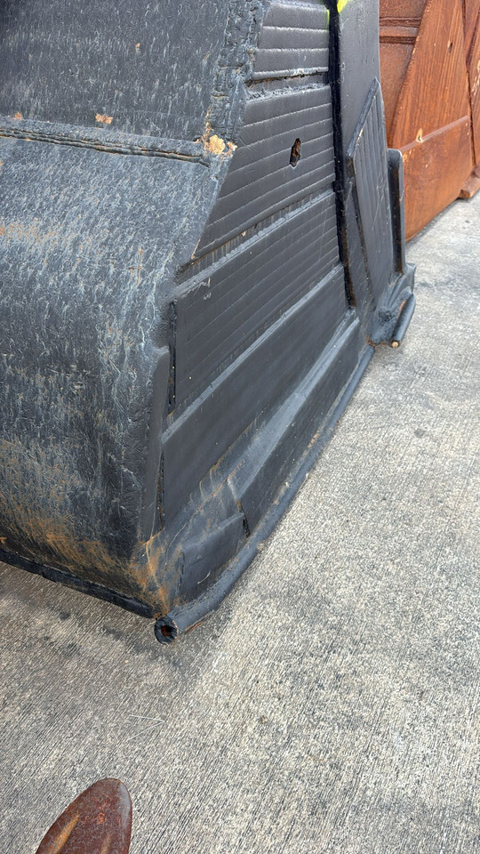 HITACHI ZX520/530 Cheap Second Hand Bucket - بكت حفار: صور 5 HITACHI ZX520/530 Cheap Second Hand Bucket - بكت حفار: صور 5