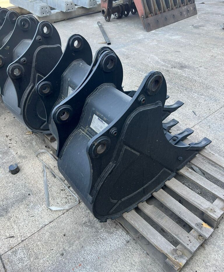 JCB 3CX Bucket - بكت حفار: صور 3 JCB 3CX Bucket - بكت حفار: صور 3