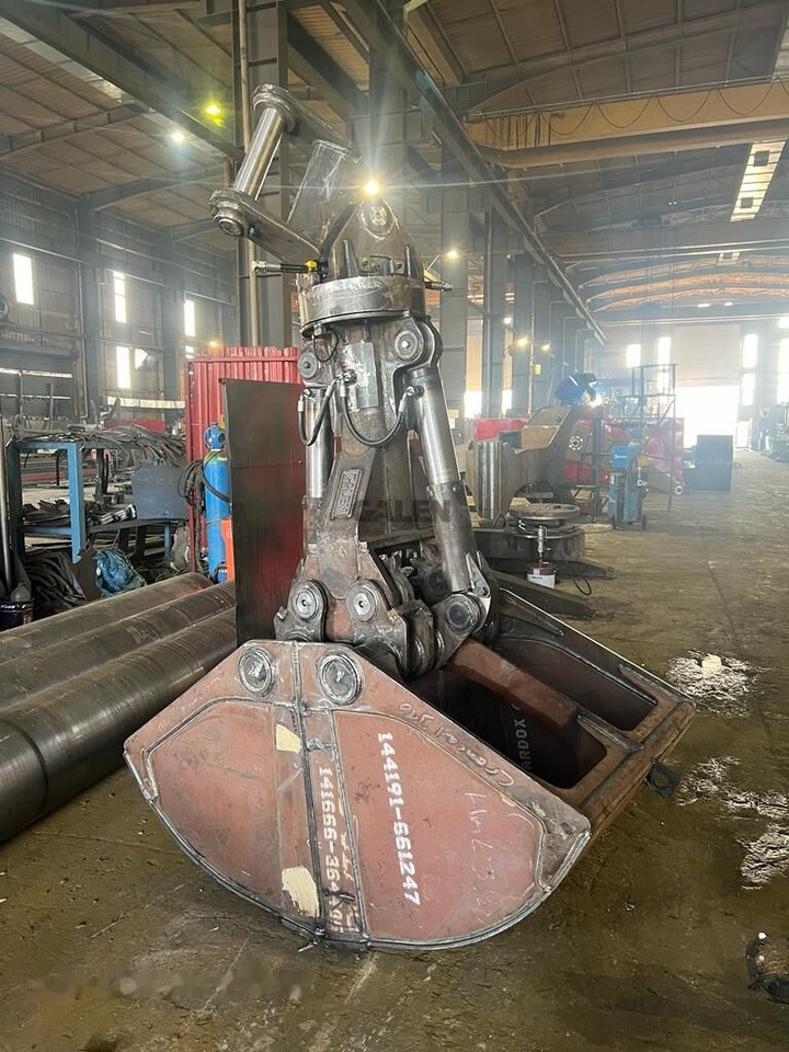 Liebherr R928 Clamshell Bucket - دلو انتزاع: صور 2 Liebherr R928 Clamshell Bucket - دلو انتزاع: صور 2