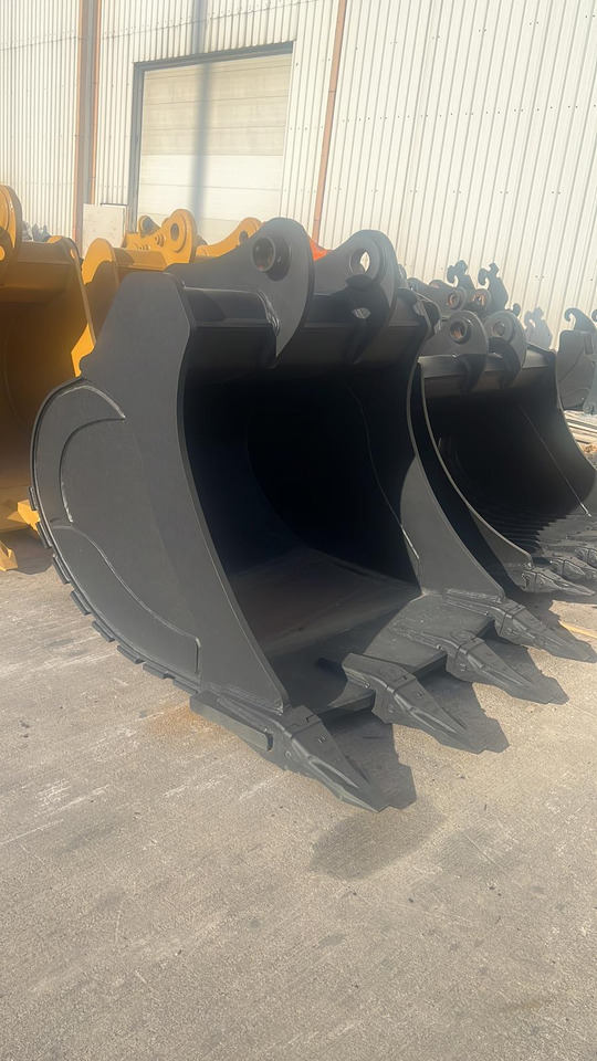 Sumitomo SH350 Bucket from stock - بكت حفار - حفارات زحافة: صور 1 Sumitomo SH350 Bucket from stock - بكت حفار - حفارات زحافة: صور 1