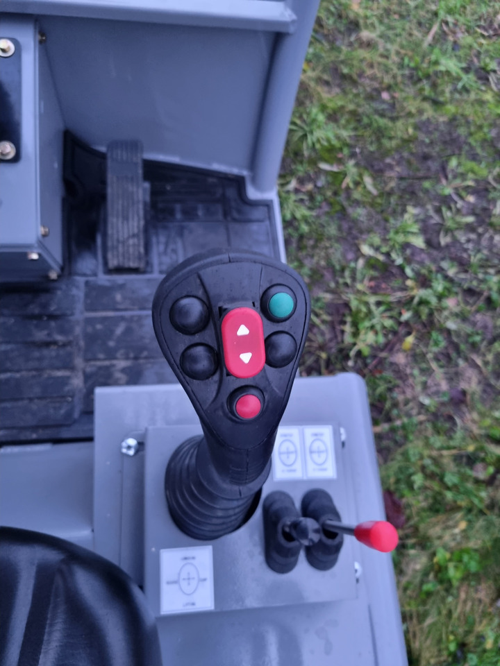 اللودر بعجل WCM L2110e E-Power: صور 8