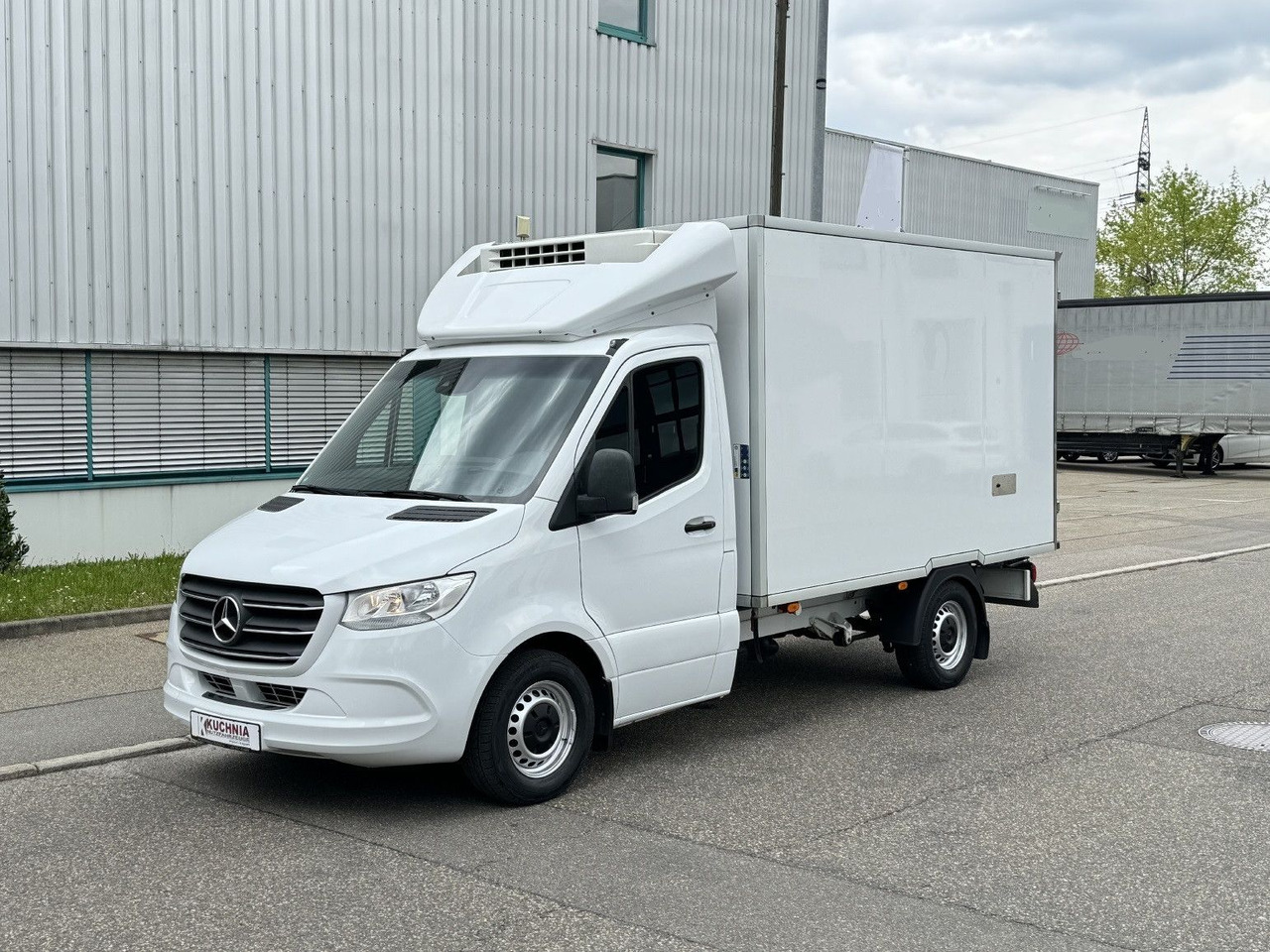 Mercedes-Benz Sprinter 316 Tiefkühl 3,3m TK V-500 MAX Luftgef. - الشاحنات الصغيرة المبردة: صور 3 Mercedes-Benz Sprinter 316 Tiefkühl 3,3m TK V-500 MAX Luftgef. - الشاحنات الصغيرة المبردة: صور 3
