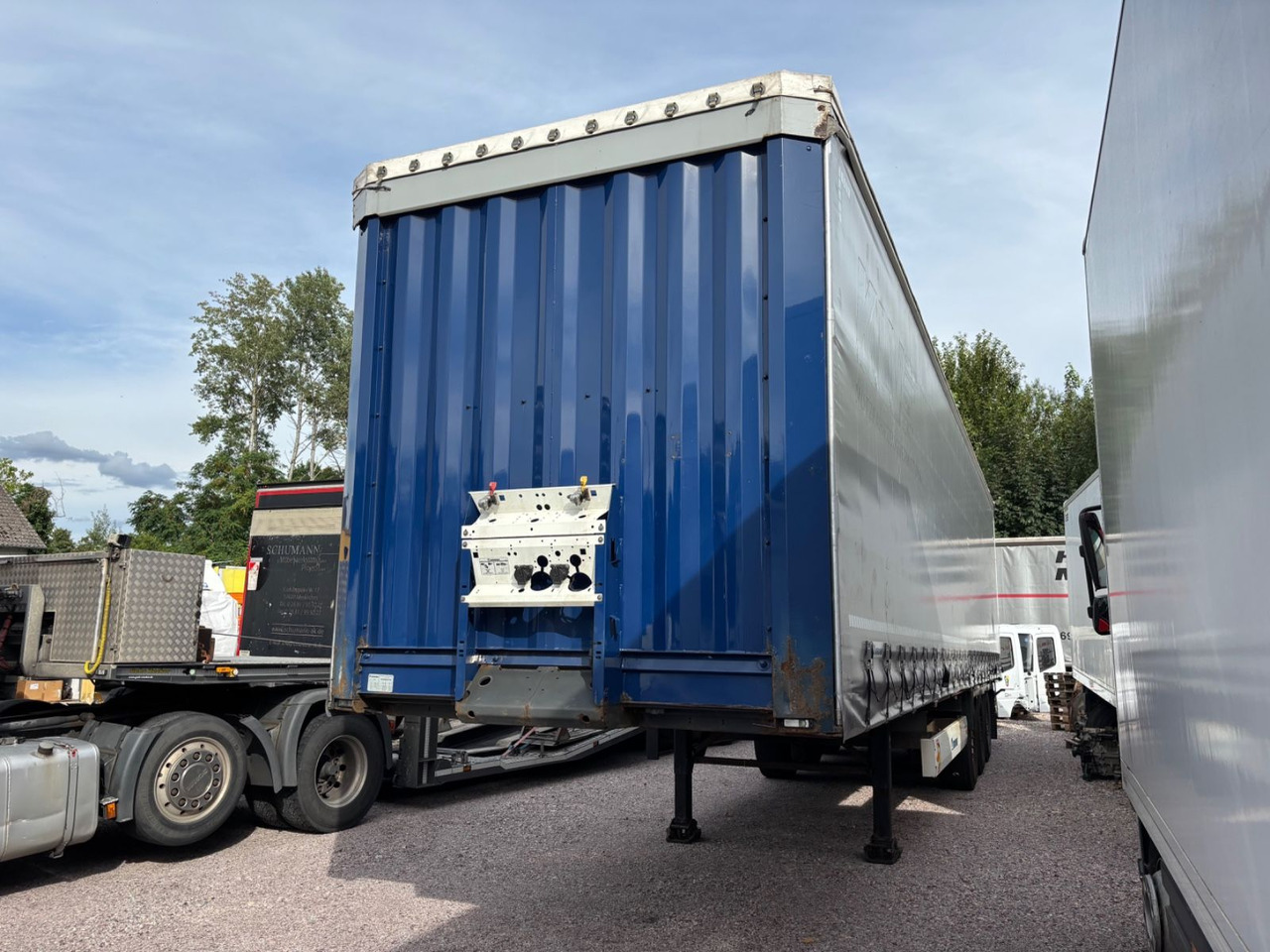 Krone SD, Edscha, Liftachse, TÜV 05/26 - الخيمة نصف مقطورة: صور 4 Krone SD, Edscha, Liftachse, TÜV 05/26 - الخيمة نصف مقطورة: صور 4