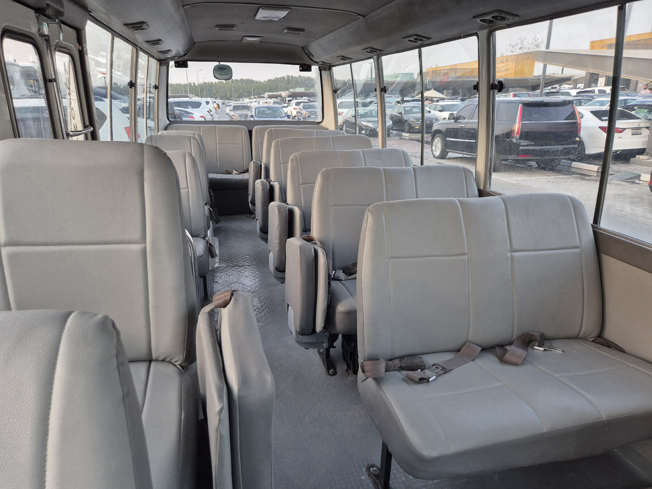 TOYOTA Coaster ... 25 places ...climatisé - صغيرة, ميكروباص: صور 5 TOYOTA Coaster ... 25 places ...climatisé - صغيرة, ميكروباص: صور 5