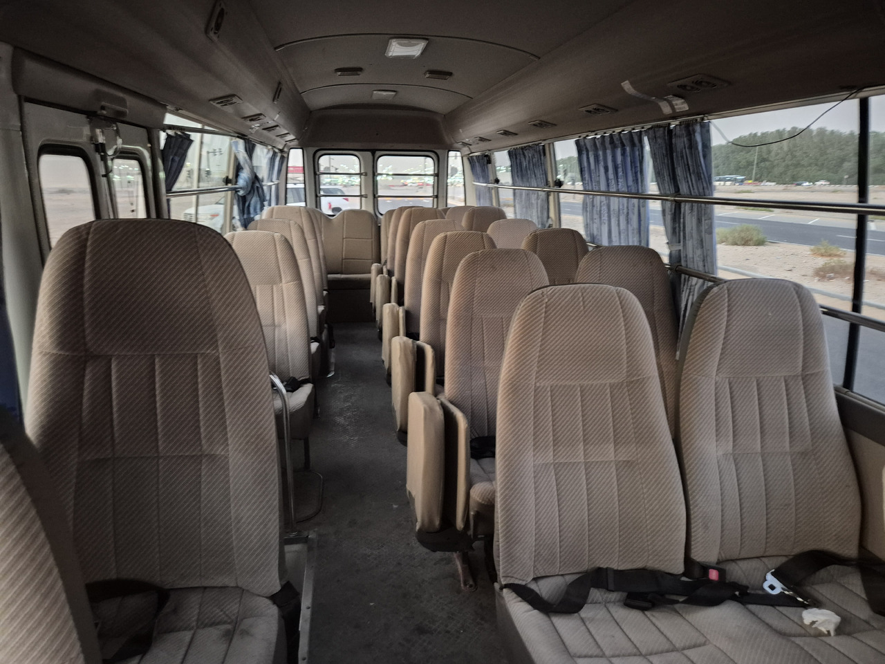 Toyota Coaster ... 30 places - climatisé - صغيرة, ميكروباص: صور 5 Toyota Coaster ... 30 places - climatisé - صغيرة, ميكروباص: صور 5