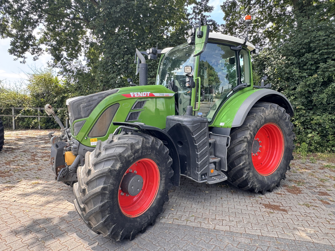 FENDT 718 Gen6 PowerPlus - جرار: صور 1 FENDT 718 Gen6 PowerPlus - جرار: صور 1