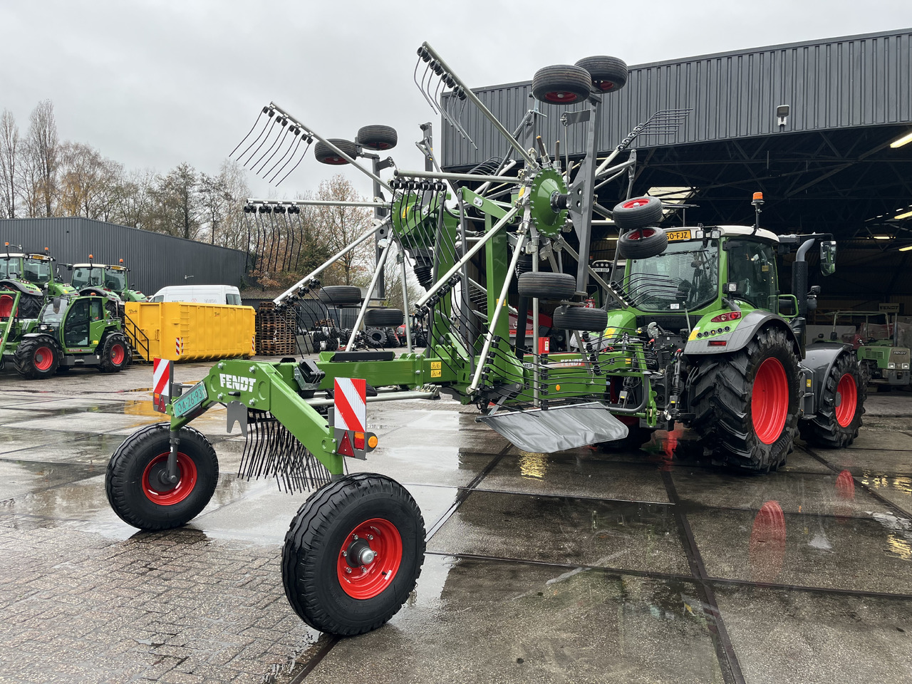 FENDT Former 880 - الأمشاط الزراعية: صور 1 FENDT Former 880 - الأمشاط الزراعية: صور 1
