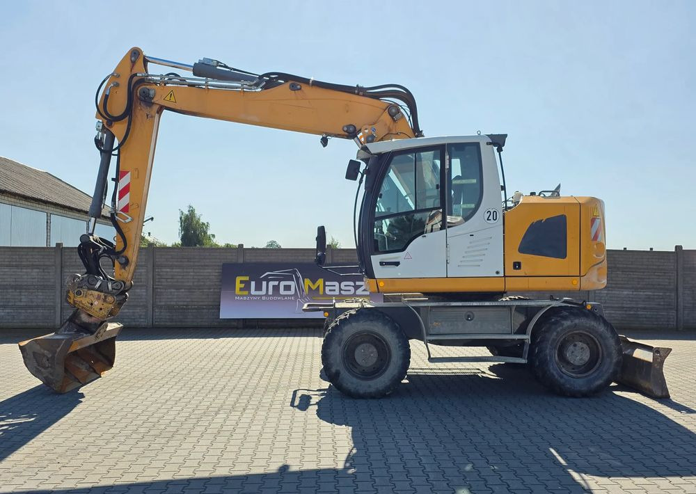 Liebherr A918 COMPACT, 2014 ROK, SW 48 LIKUFIX szybkozłącze - حفارة على عجلات: صور 2 Liebherr A918 COMPACT, 2014 ROK, SW 48 LIKUFIX szybkozłącze - حفارة على عجلات: صور 2