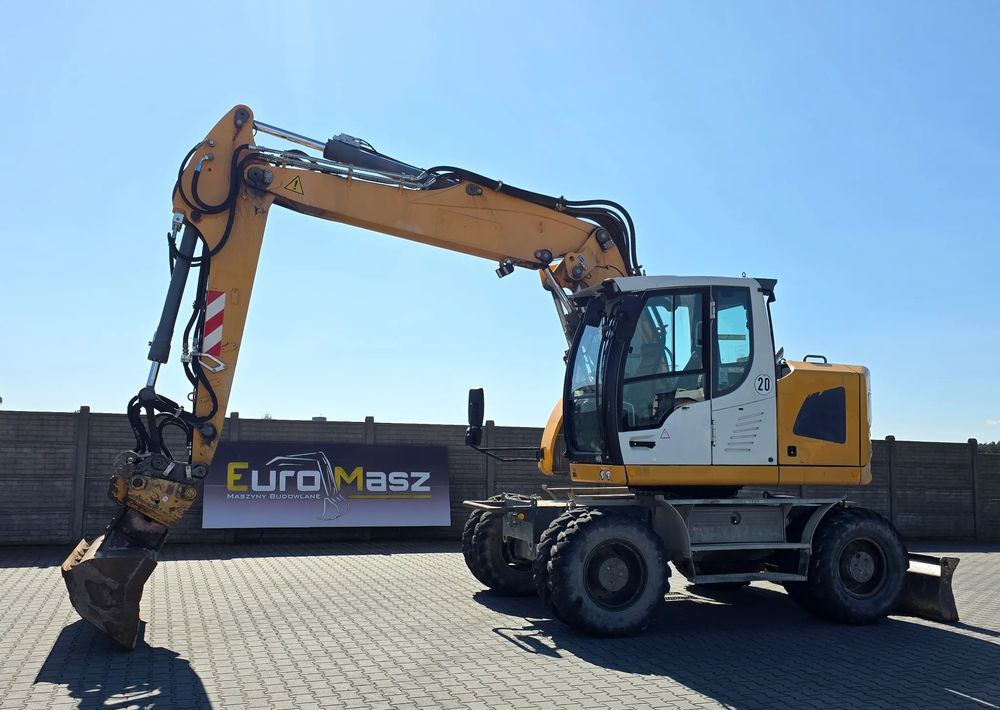 Liebherr A918 COMPACT, 2014 ROK, SW 48 LIKUFIX szybkozłącze - حفارة على عجلات: صور 1 Liebherr A918 COMPACT, 2014 ROK, SW 48 LIKUFIX szybkozłącze - حفارة على عجلات: صور 1