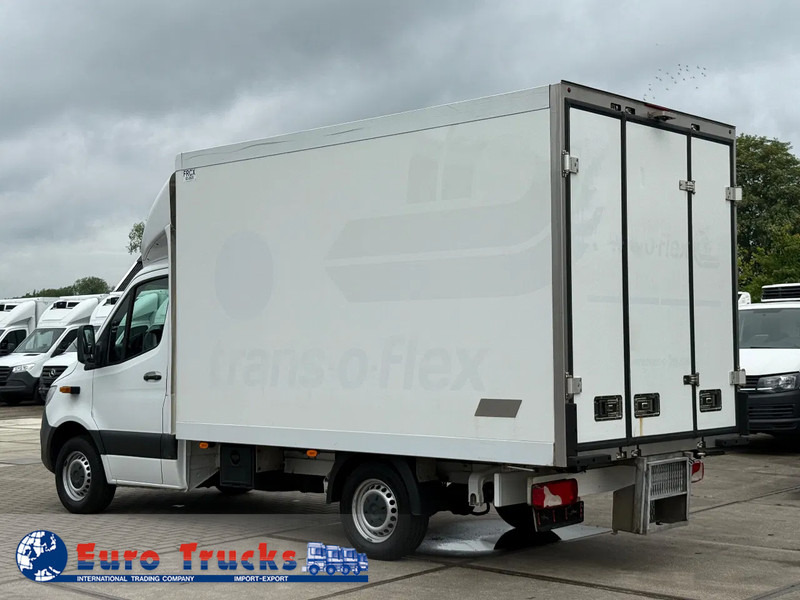 Mercedes-Benz Sprinter 316 - الشاحنات الصغيرة المبردة: صور 5 Mercedes-Benz Sprinter 316 - الشاحنات الصغيرة المبردة: صور 5