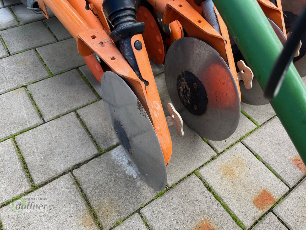 Amazone KE 303 + AD 303 - الة بذر: صور 3 Amazone KE 303 + AD 303 - الة بذر: صور 3