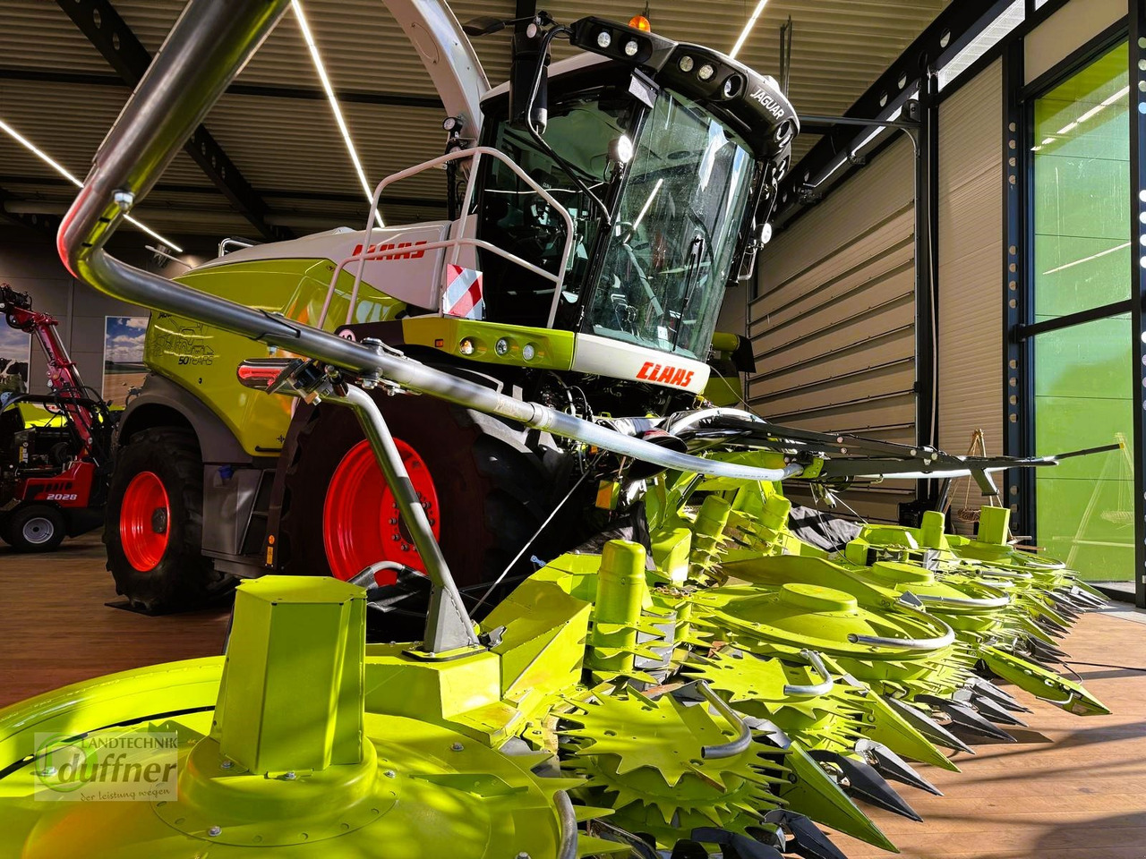 CLAAS Jaguar 970 - حصادة الأعلاف: صور 5 CLAAS Jaguar 970 - حصادة الأعلاف: صور 5