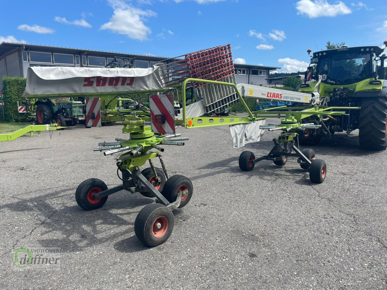 CLAAS Liner 650 Twin - لمّامَة القش: صور 2 CLAAS Liner 650 Twin - لمّامَة القش: صور 2