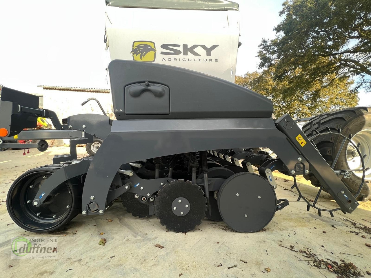 Sky Erasydrill Fertisem PS 250 - معدات بذار: صور 4 Sky Erasydrill Fertisem PS 250 - معدات بذار: صور 4