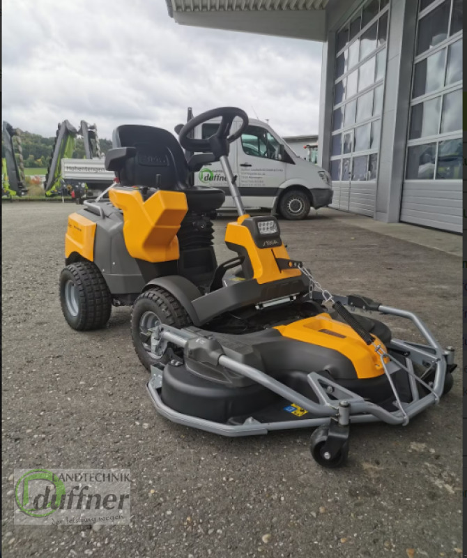 Stiga Park Pro 900 WX AWD - جزازة المروج: صور 1 Stiga Park Pro 900 WX AWD - جزازة المروج: صور 1