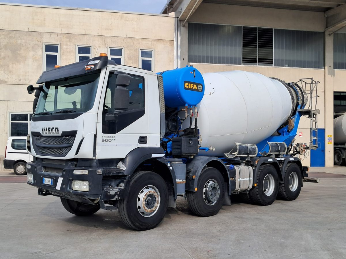 IVECO TRAKKER 500 CIFA RY1300 - شاحنة خلاطة خرسانة: صور 1 IVECO TRAKKER 500 CIFA RY1300 - شاحنة خلاطة خرسانة: صور 1