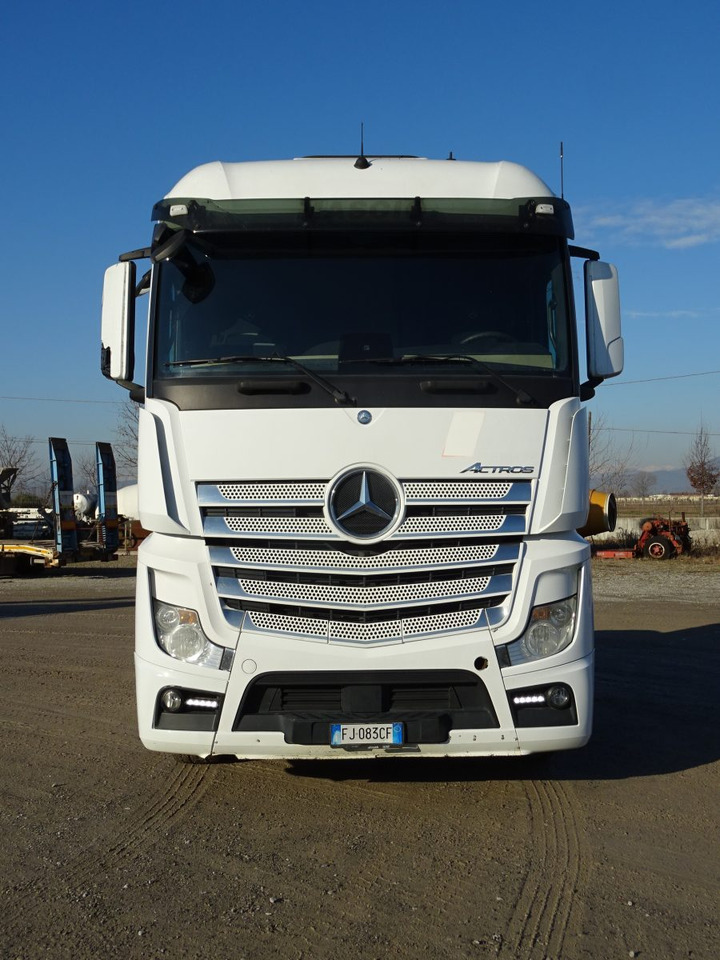 MERCEDES ACTROS 1845 - شاحنة جرار: صور 5 MERCEDES ACTROS 1845 - شاحنة جرار: صور 5