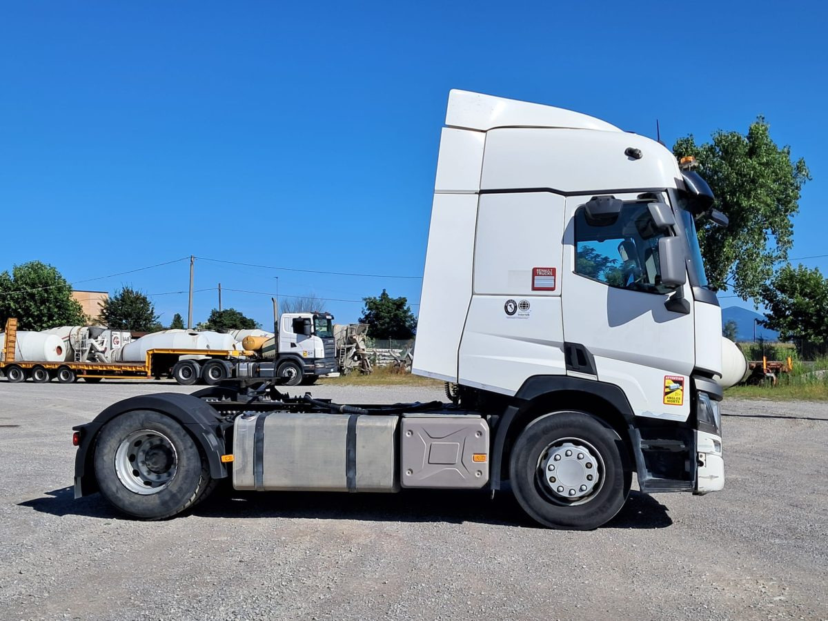 RENAULT PREMIUM 470 - شاحنة جرار: صور 2 RENAULT PREMIUM 470 - شاحنة جرار: صور 2
