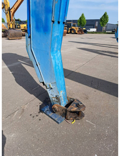 Fuchs MHL 340 D - حفارة النقل والشحن: صور 5 Fuchs MHL 340 D - حفارة النقل والشحن: صور 5