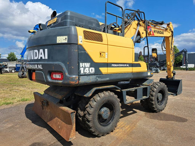 Hyundai HW 140 - حفارة على عجلات: صور 3 Hyundai HW 140 - حفارة على عجلات: صور 3