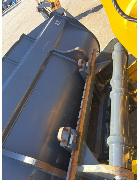 Komatsu WA100-8E0 - اللودر بعجل: صور 5 Komatsu WA100-8E0 - اللودر بعجل: صور 5