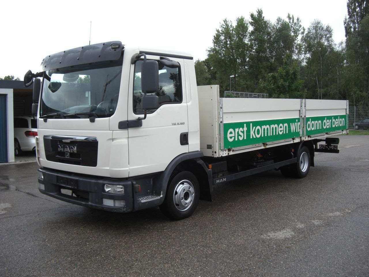 MAN 8180L Pritsche MAN 8180L Pritsche - الشاحنات الصغيرة المسطحة: صور 1 MAN 8180L Pritsche MAN 8180L Pritsche - الشاحنات الصغيرة المسطحة: صور 1